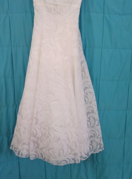 Wedding dress -used - Aspeed USA - size 5-6 white - Picture 8 of 8